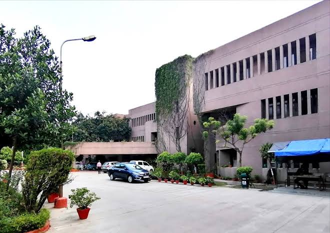 Top10 Hotel management colleges of India - भारत के टॉप 10 मैनेजमेंट कॉलेज 
